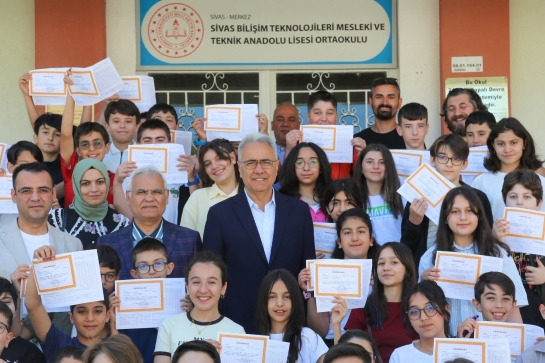 STSO’nun Proje Okullarında Karne Sevinci
